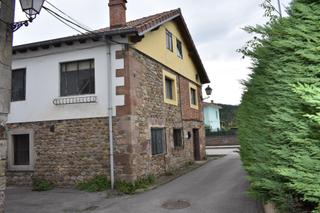 Maison à Covadonga - Campuzano - Ciudad Vergel. Se vende casa adosada en torrelavega