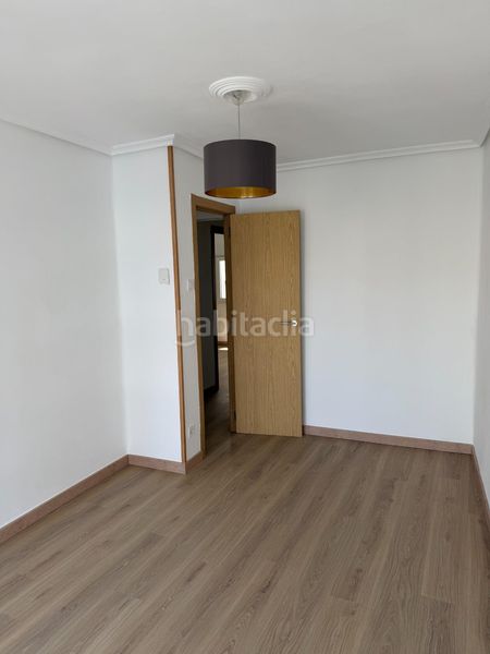 Foto 6ffa1faf-9079-4bbc-822f-106330f77fe5. Flat in Cuatro Caminos Santander
