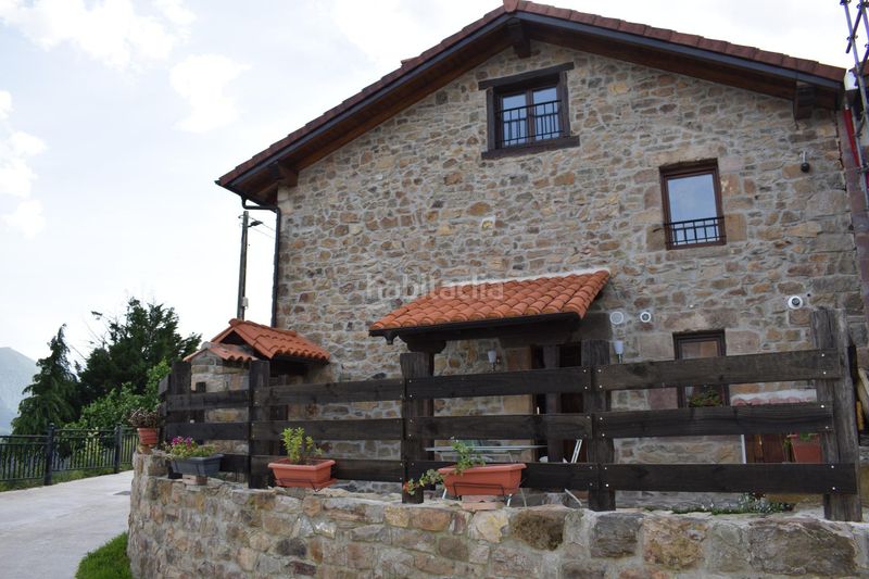 Foto 0dfa1ab7-cff9-48da-87b8-0118cedd3d16. Casa adossada a Rionansa