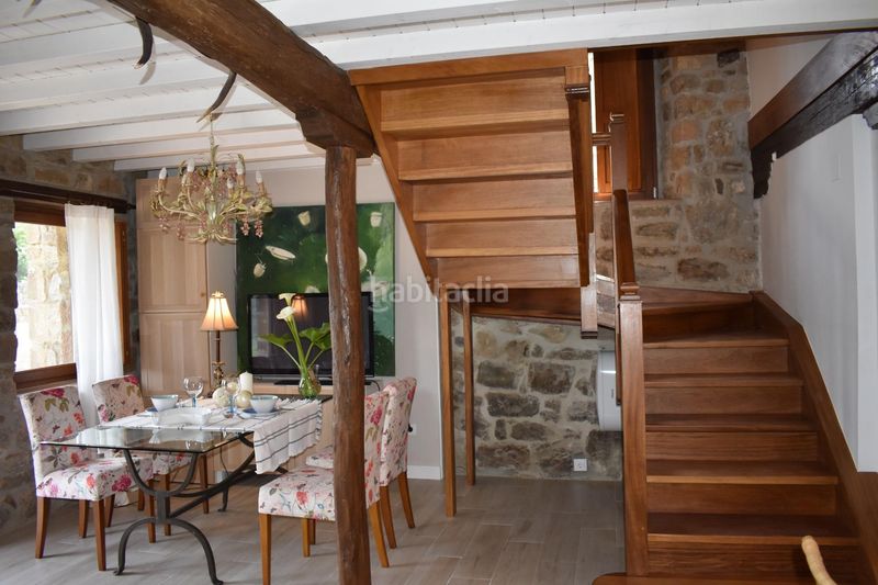 Foto aecc46e7-763c-485b-ab7d-7a7536873ffa. Casa adossada a Rionansa