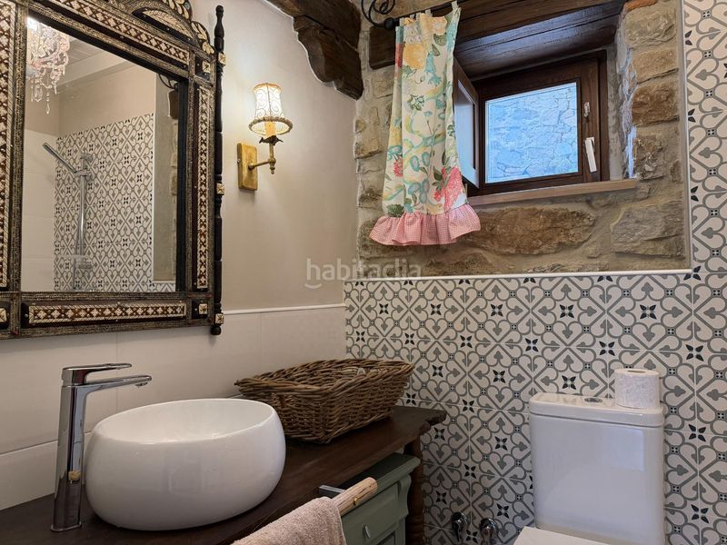 Foto bf31d5c2-78a1-4a28-83e6-05a548d73b23. Casa adossada a Rionansa