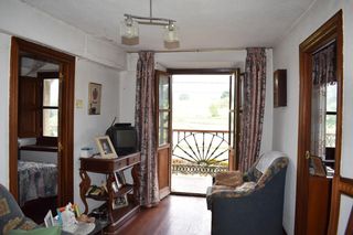 Maison jumelée à Villacarriedo. Casa adosada en venta en villacarriedo