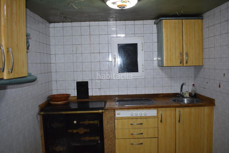 Foto cb54e025-f2db-44c0-9285-bc1a63e671eb. Casa aparellada a Villacarriedo