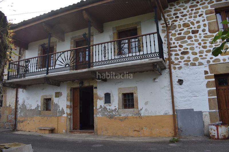 Foto e1bebe92-2deb-415d-9118-54caa083a96e. Casa aparellada a Villacarriedo