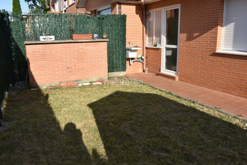Foto 1e9d3a15-aedb-43af-9eaf-1ba28b90a0e3. Planta baixa amb calefacció piscina a Penagos