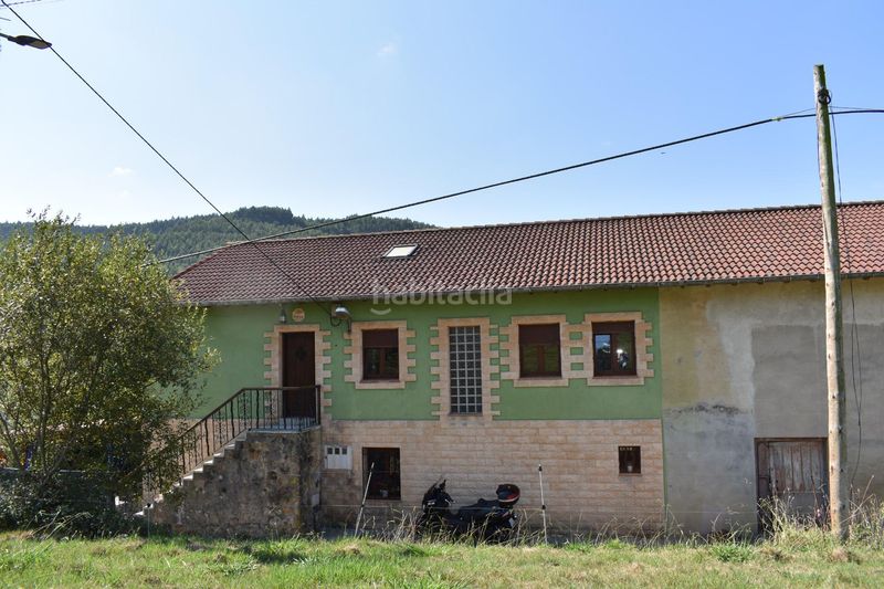 Foto 0ce5a88d-1a1b-45cf-9017-acbd44e15f6a. Casa amb aparcament a Ribamontán al Monte