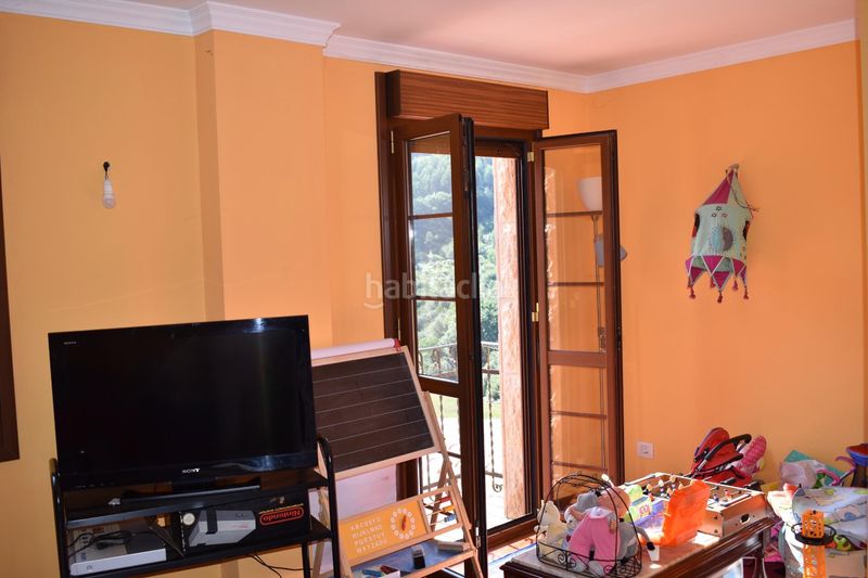 Foto a20d1268-5ad8-46c9-880c-74fbe3be41a5. Casa amb aparcament a Ribamontán al Monte