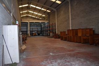 Nau industrial a Revilla. Nave en venta en camargo.