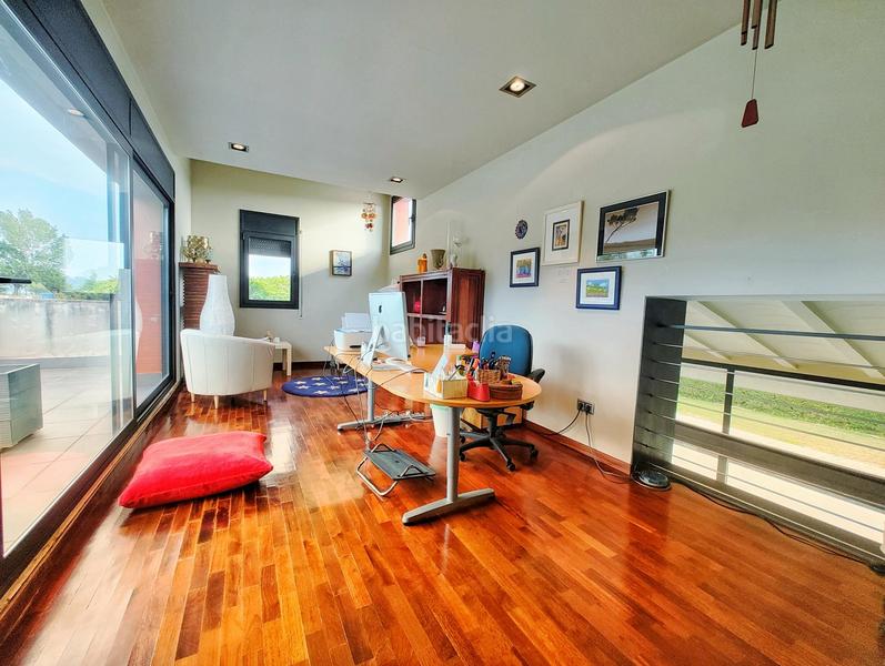 Foto 2f9810ea-b024-4d3f-83ef-6bd5fdc1412f. Casa con riscaldamento parcheggio piscina in Cervià de Ter