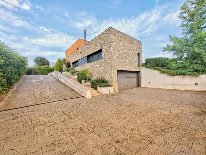 Foto 333bac74-fc6c-4949-9d51-498c3ac287bf. Casa con riscaldamento parcheggio piscina in Cervià de Ter