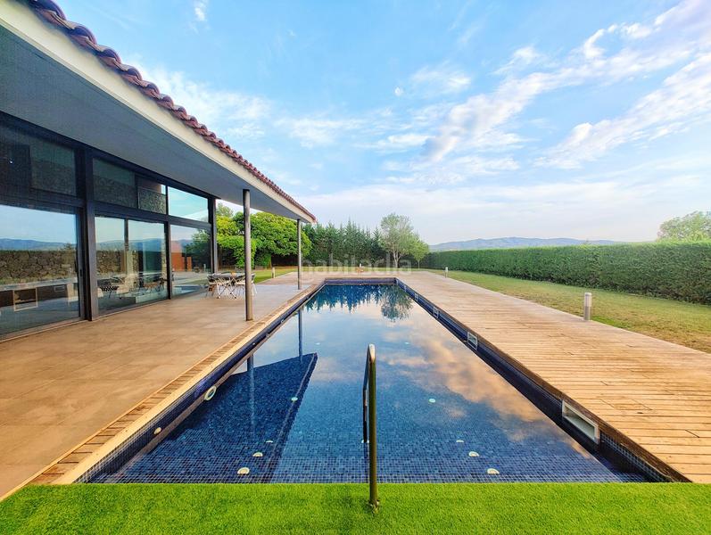 Foto 976e470f-a6d1-41d5-98ac-ccd2d4921eb2. Casa con riscaldamento parcheggio piscina in Cervià de Ter