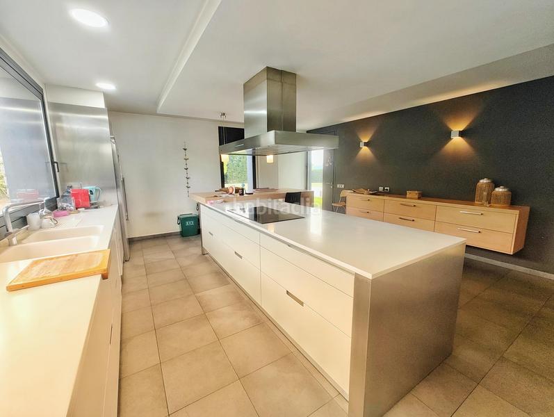 Foto f9e33265-01da-4db2-8892-44c6c37ca8c3. Casa con riscaldamento parcheggio piscina in Cervià de Ter