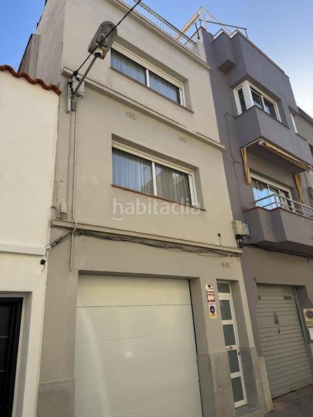 Foto 5bd227e3-3f7b-48d5-b3ba-cbc683aa1550. Casa adossada amb calefacció aparcament a Malgrat de Mar