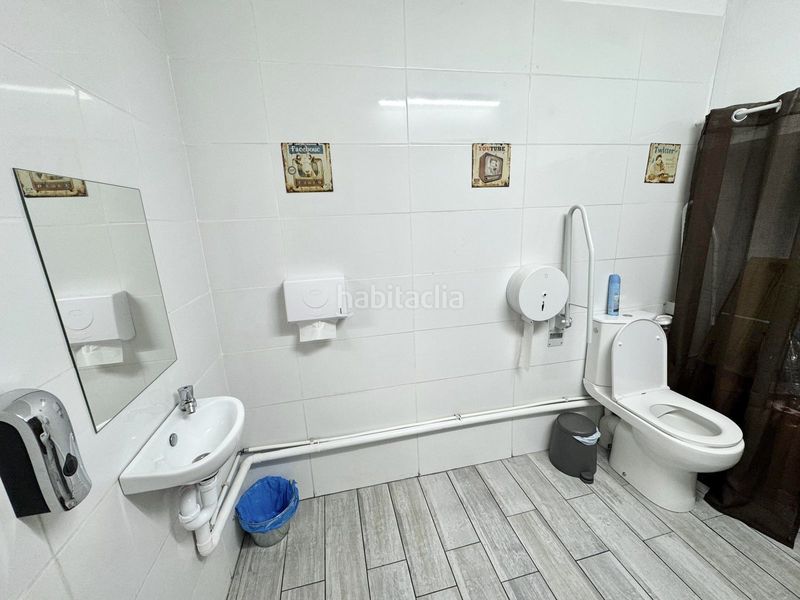 Foto 3770c4a4-e02b-4770-8c72-cc2533937075. Local comercial a de la platja 32 a Santa Margarida Roses