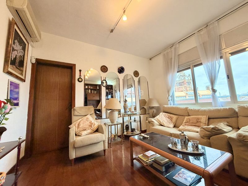 Foto 3c6a425d-6e9a-495f-ae2c-e95c8363709a. Apartament amb calefacció a Baix Guinardó Barcelona