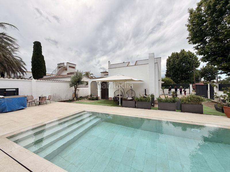 Foto 5f714123-38fa-47fe-a882-670823f32f3e. Casa amb calefacció aparcament piscina a Montgrí Empuriabrava