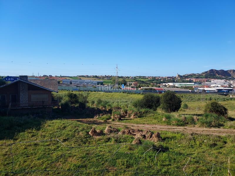 Foto 46f93172-96d9-4f67-b2bd-09d959081c76. Casa aparellada a calle la central 4 a Cacicedo Camargo