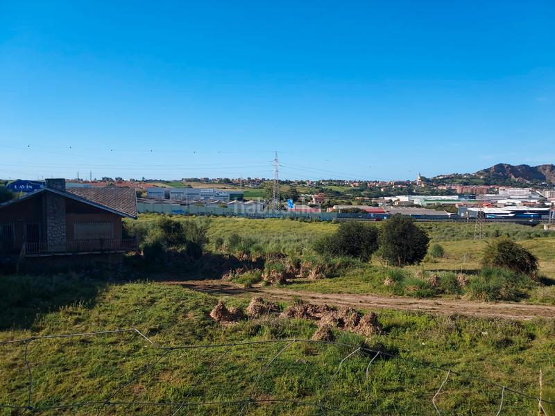 Foto b51ea24a-5a0a-472e-8292-4315c0b34adb. Casa aparellada a calle la central 4 a Cacicedo Camargo