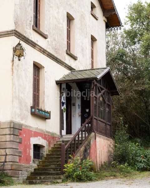 Foto 32fbfd7d-7467-4c43-a73e-d3fa37021604. Casa amb xemeneia aparcament a Cerezo - Aspla - Torres Torrelavega