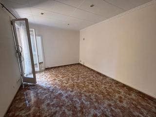 Etagenwohnung  Carrer de lluís sagnier. Piso luminoso junto a paseo maragall