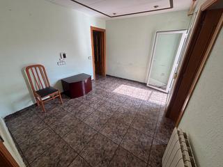 Appartement  Carrer del turó de la trinitat. Piso luminoso trinitat vella