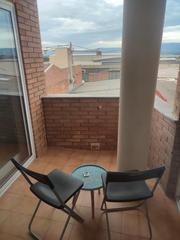 Pis  Travessera carrer vint-i-set. Piso reformado de 3 habitaciones con terraza y balcón en bonavis