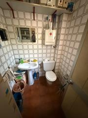 Geschäftsraum  Avinguda dels quinze