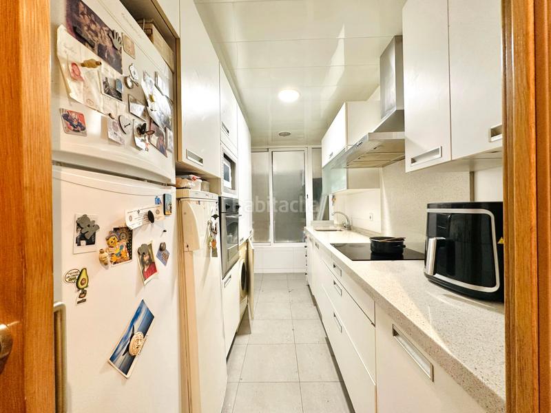 Foto d2eae81a-99a1-4fc2-87f7-5cff9e368cbb. Etagenwohnung in Guinardó Barcelona