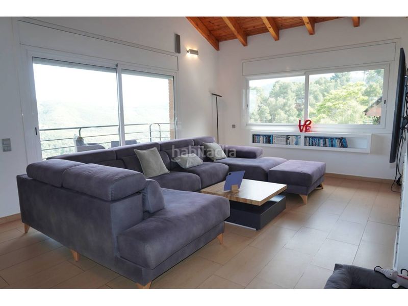 Foto 5e806c36-5ea9-41bd-8953-2a6464c375aa. Casa adossada amb aparcament a Vallirana