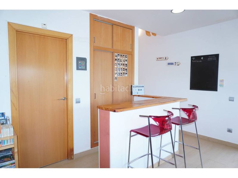 Foto b211da6e-560f-4a90-adaf-3e8f1d191ffd. Casa adossada amb aparcament a Vallirana