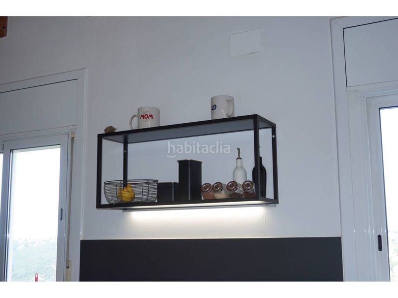Foto 52bd37c6-8023-4ac7-8fad-d2dcb620a920. Casa adossada amb aparcament a Vallirana