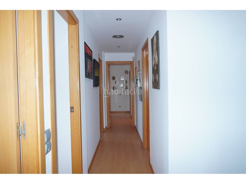 Foto c24e5b44-2e26-47a2-910d-cc7be7cb7f8b. Casa adossada amb aparcament a Vallirana