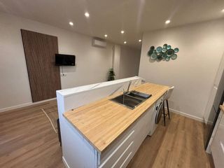 Rent Flat  Calle antonio machado. Piso en alquiler temporal en el castellpoble vell