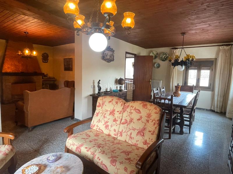 Foto 5053e2b4-dae3-4c67-933c-abef9efd870b. Casa amb calefacció aparcament a Pobla de Cérvoles (La)