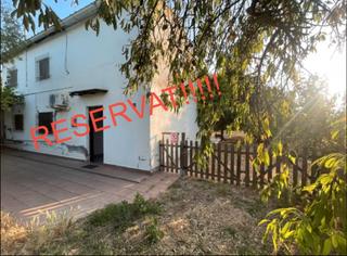 Masia a Borges Blanques (Les). En venda finca rstica de regadiu amb vivenda amb llum a la zona