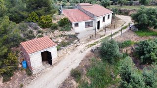 Finca rústica a Juncosa. Finca rústica de més de 15 hectàrees amb casa en venda a juncosa