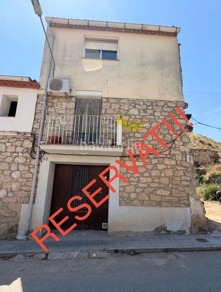 Foto 0fda7796-438a-46ab-886e-9f86923928bc. Casa amb calefacció a Castelldans