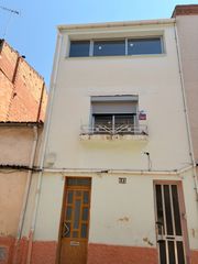 Duplex  Carrer de l'est 21. Pis  en venda a les borges blanques amb moltes possibilitats