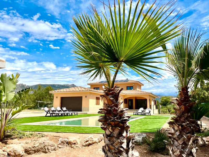 Foto 43d0e299-1ca1-439f-b7b2-493563739d5a. Chalet villa violeta en Sant Jordi D´Alfama Ametlla de Mar (L´)