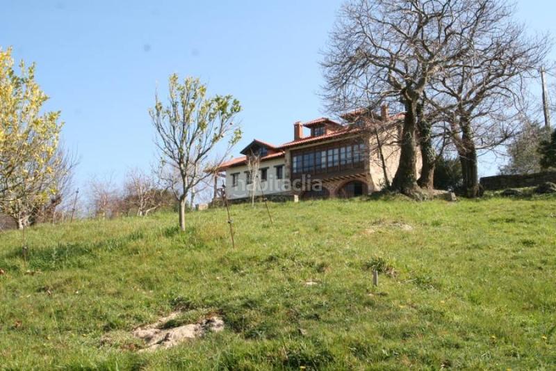 Foto 16849d22-5c92-40d9-a854-37bd386abb06. Masía casona independiente con terreno en cobreces en Alfoz de Lloredo