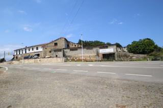 Maison  Sierra. Casa, negocio y varias dependencias en sierra ruiloba