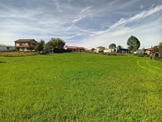 Terrain résidentiel à Penagos. Terreno en parte urbano y parte rustico en sobarzo