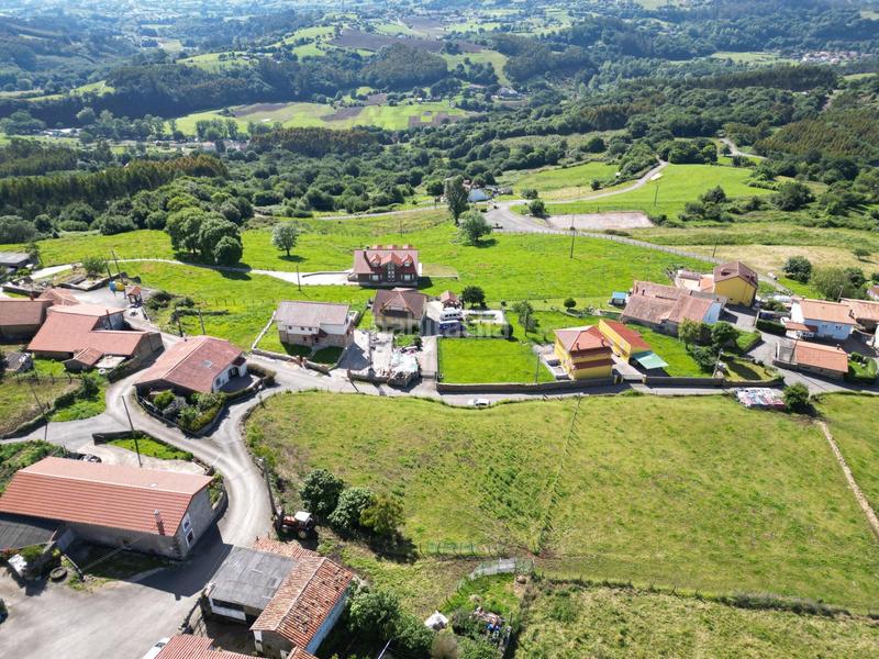 Foto f4a45c67-efad-45d9-808a-2ba1e98789c3. Terreny residencial a Alfoz de Lloredo