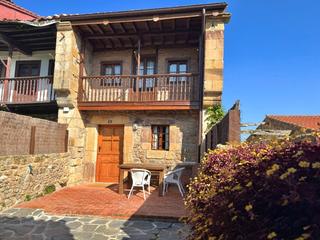 Maison à Comillas. Casa rehabilitada con terraza y jardín en ruiseñada