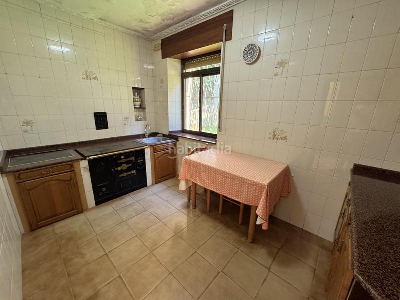 Foto 95c6641f-eb54-4711-902b-e8fbc51456be. Casa  para rehabilitar con amplio terreno urbano en oreña en Alfoz de Lloredo