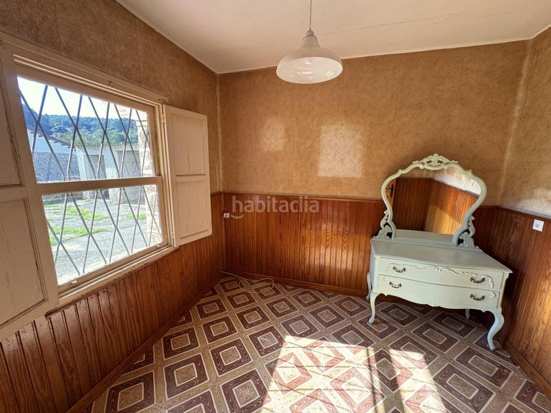 Foto af02bd99-8305-454d-8191-bd0b685629a7. Casa  para rehabilitar con amplio terreno urbano en oreña en Alfoz de Lloredo