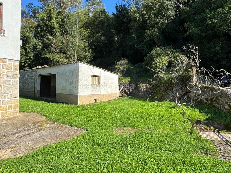 Foto dfe45cb3-e4ad-4c65-acd0-755d46cf473e. Casa  para rehabilitar con amplio terreno urbano en oreña en Alfoz de Lloredo