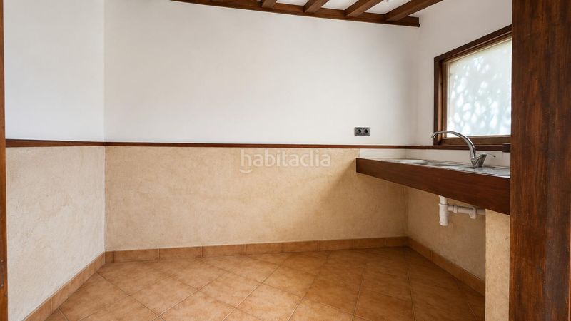 Foto e6d6e381-3882-4ac7-bf5c-e0f3658d7e96. Casa amb calefacció aparcament a Comillas
