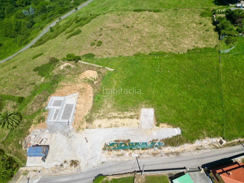 Foto 32a762d6-5259-46d3-b957-2372a2800dc6. Terreno residenziale in fresnedo 17 in Alfoz de Lloredo