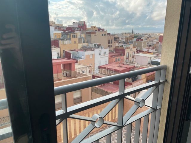 Foto 1367b65a-0d57-45c2-a0d7-abe861fc9dfc. Edificio in Centro Melilla